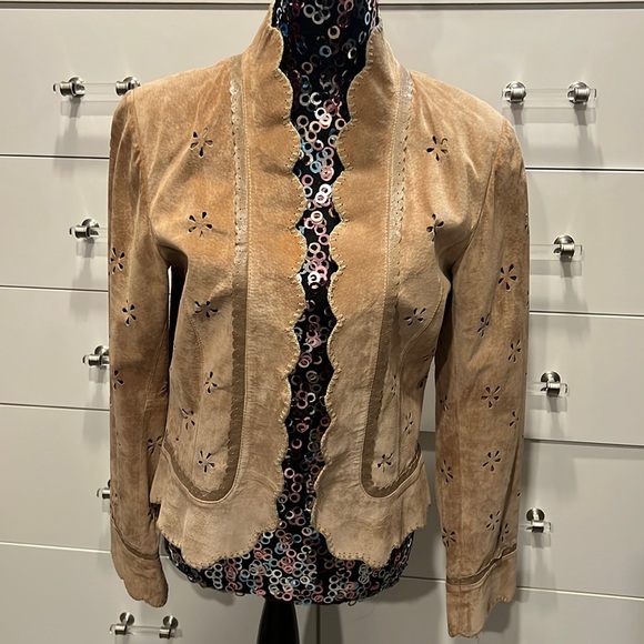 margaret godfrey Jackets & Blazers - Margaret Godfrey Camel Leather Eyelet Laser Cut Scalloped Trim Jacket, Size 6